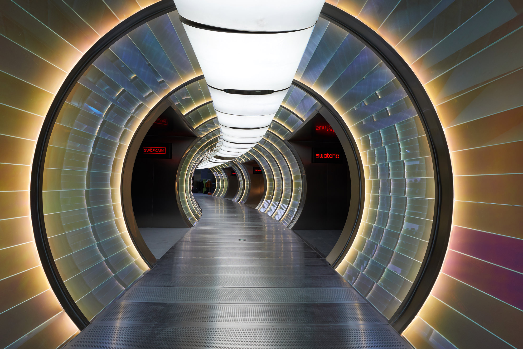 Gentle Monster SKP-S outer space corridor