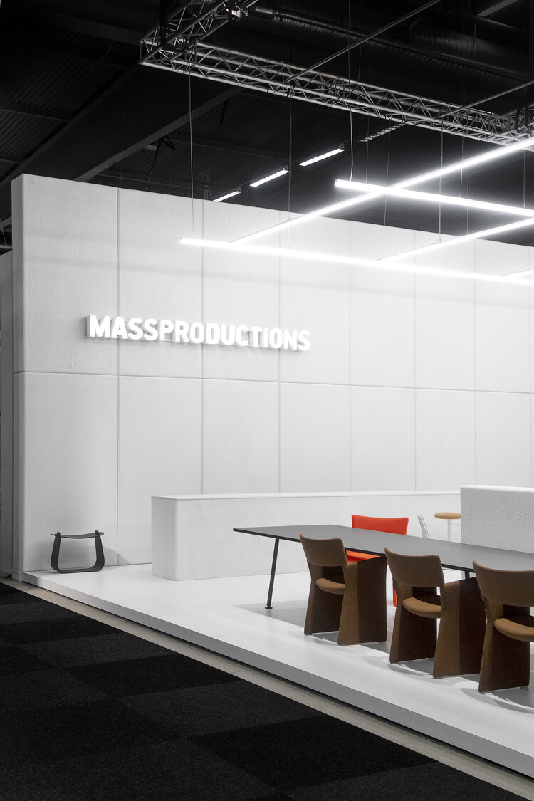 Massproductions modular fair stand