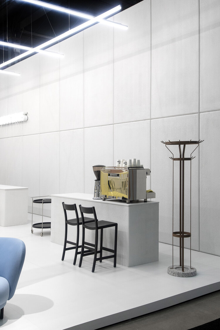 Massproductions modular fair stand