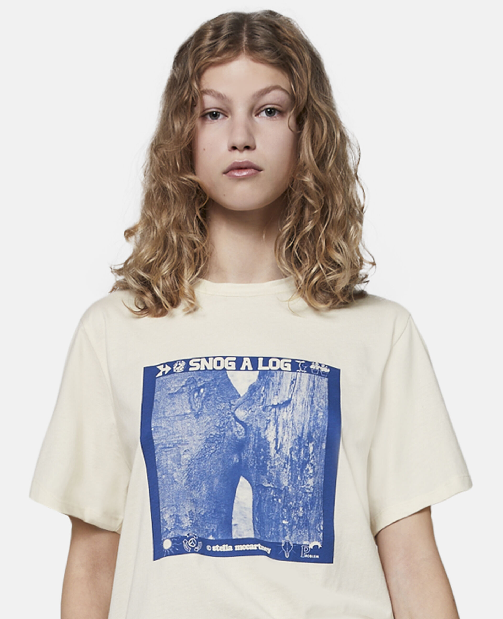 Stella McCartney Releases 100% Regenerative Cotton T-Shirt